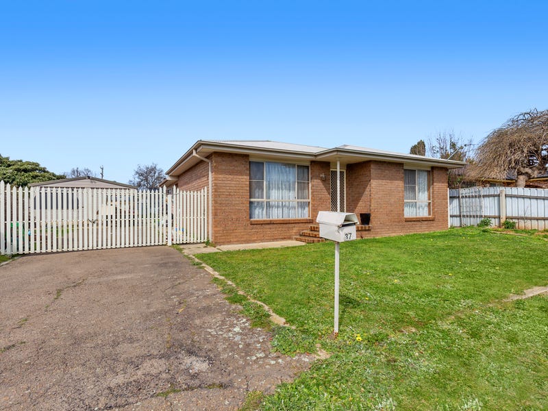 37 Hampden Street, Goulburn, NSW 2580 House for Sale