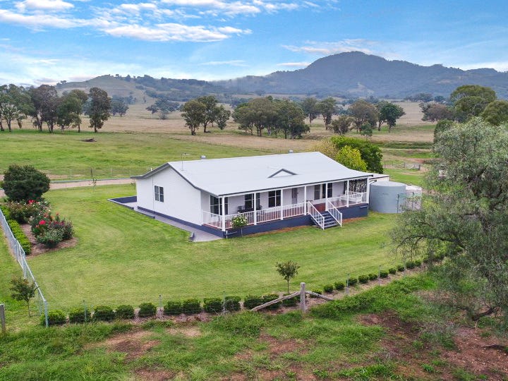 "Glendhu" Surrey Street,, Blandford, NSW 2338 Property Details