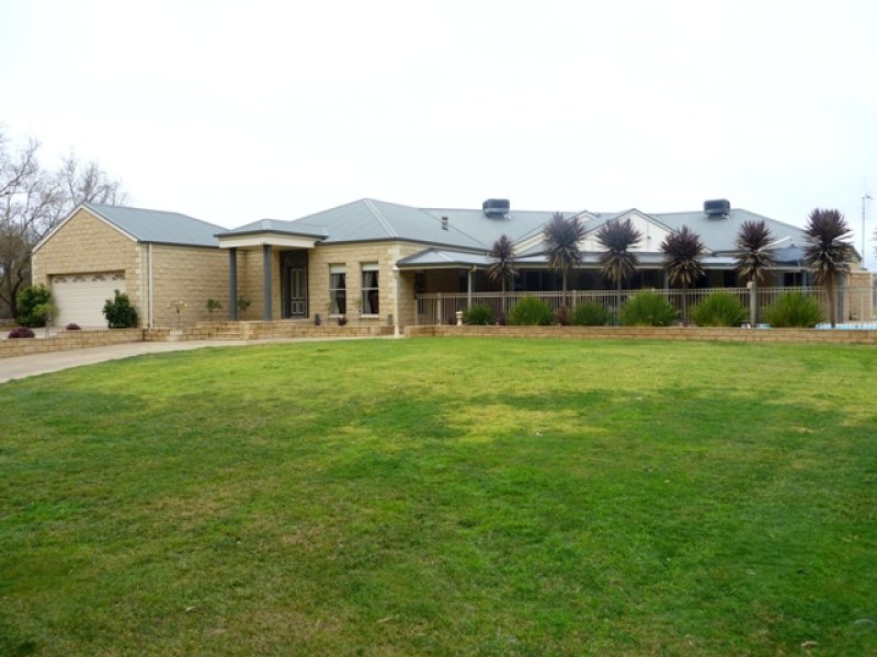 121 Latham Road, Echuca, Vic 3564 Property Details