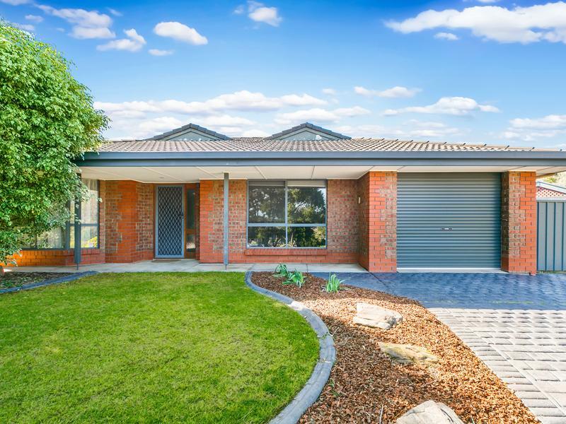 13 Capilano Court, Morphett Vale, SA 5162