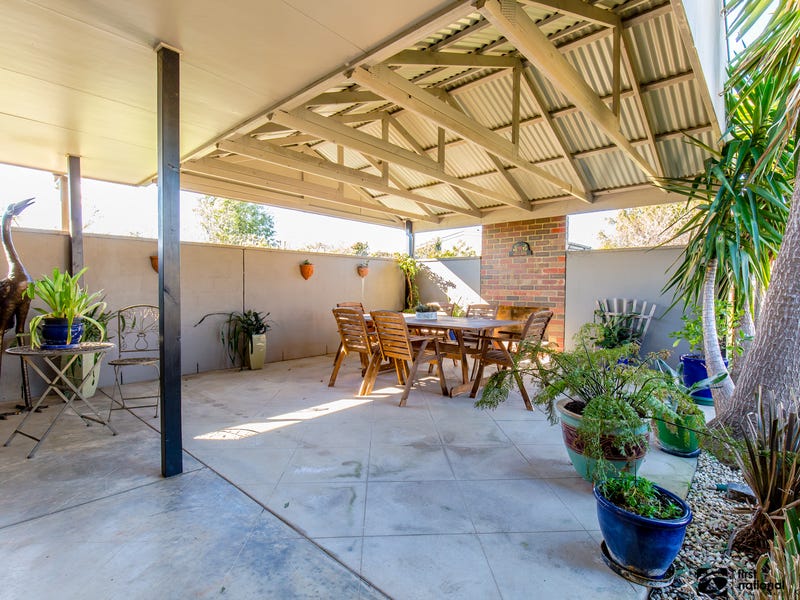 2 McMillan Grove, Paynesville, Vic 3880 Property Details