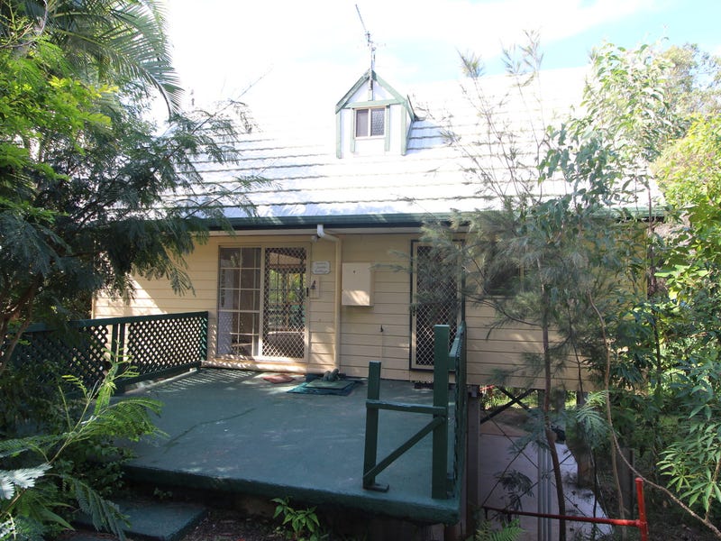 15 Golden Sands Boulevard, Macleay Island, QLD 4184