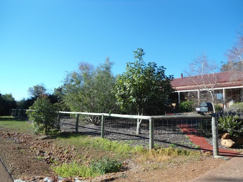 22 Powderbark Close, Jarrahdale, WA 6124 Property Details