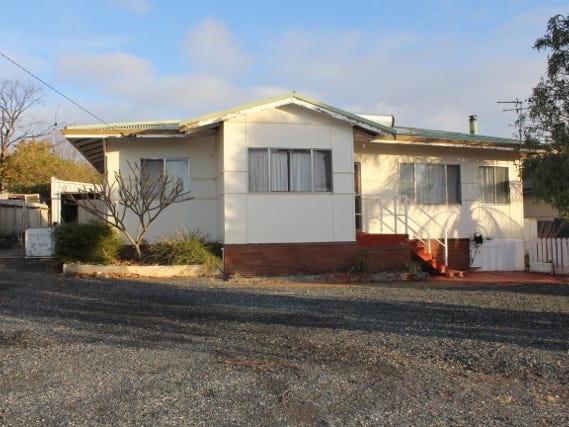 Kambalda east