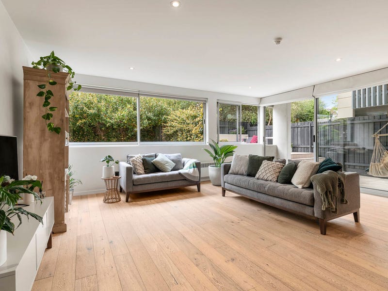 2/8486 Westbury Street, Balaclava, Vic 3183 Property Details