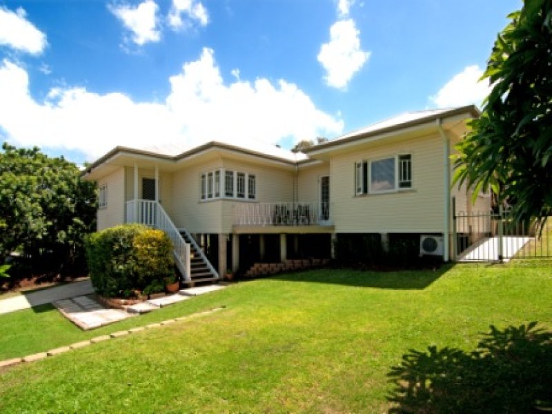 95 Hoskins Street, Sandgate, Qld 4017 Property Details