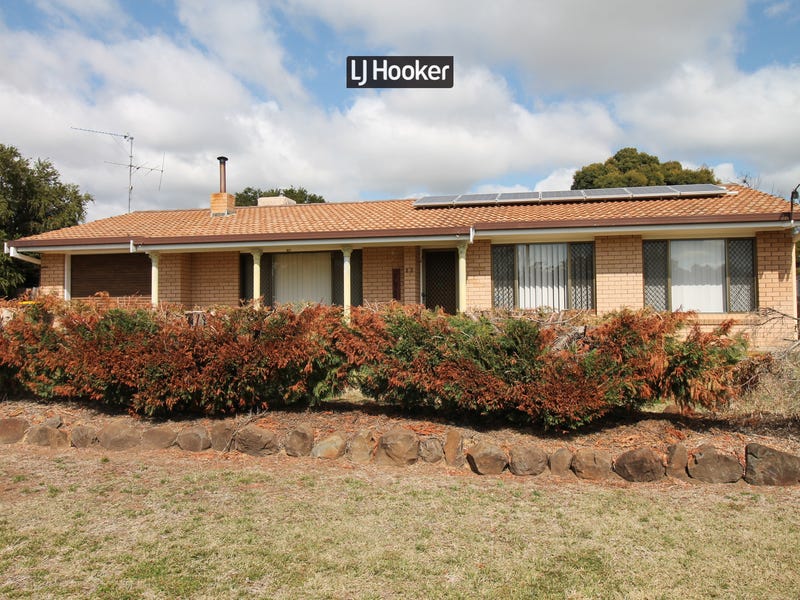 12 Herbert Street, Inverell, NSW 2360 Property Details