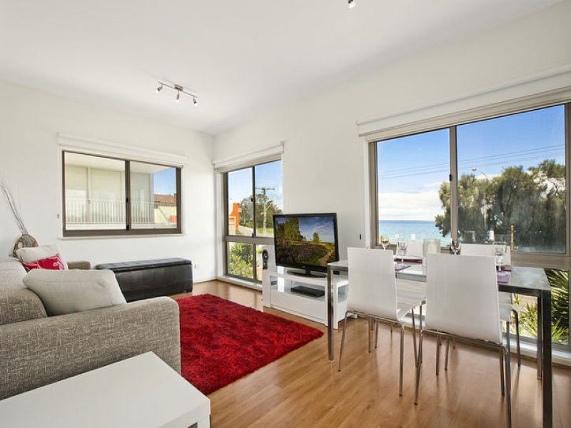 11/70 Beach Road, Mentone, Vic 3194 Property Details