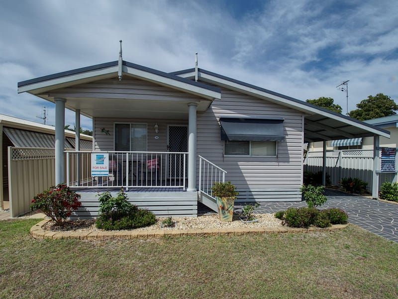 18/18 133 South Street, Tuncurry, NSW 2428 Property Details