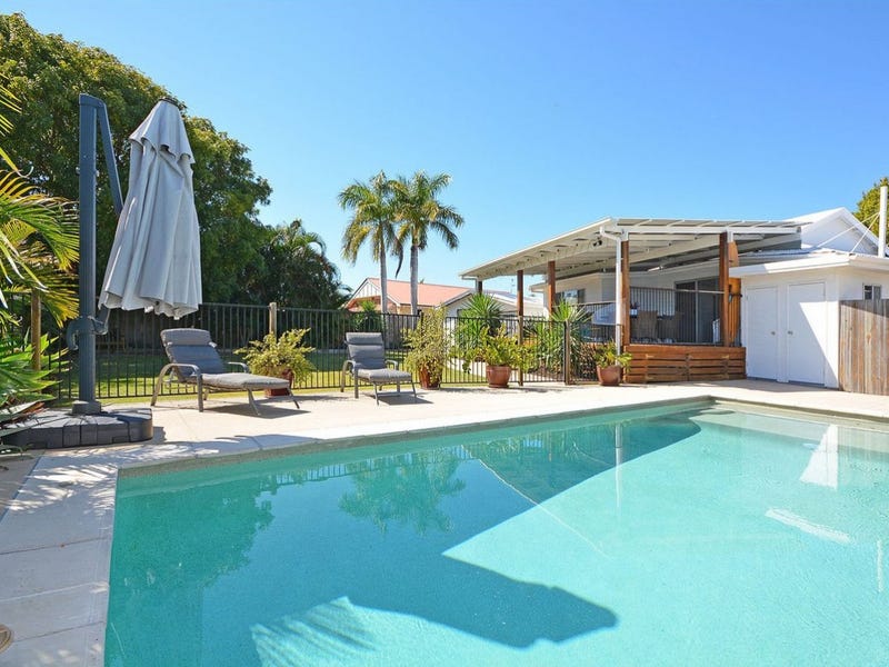 3638 Ocean Street, Torquay, Qld 4655