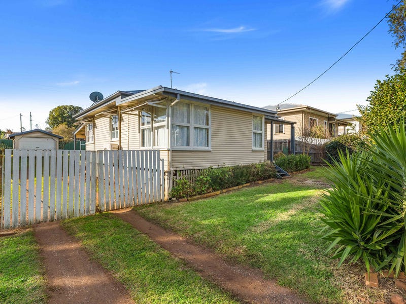 7 Robsart Street, North Toowoomba, QLD 4350