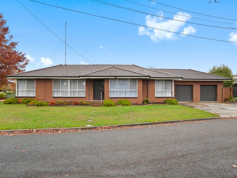 11 Mimosa Avenue, Alfredton, Vic 3350 Property Details