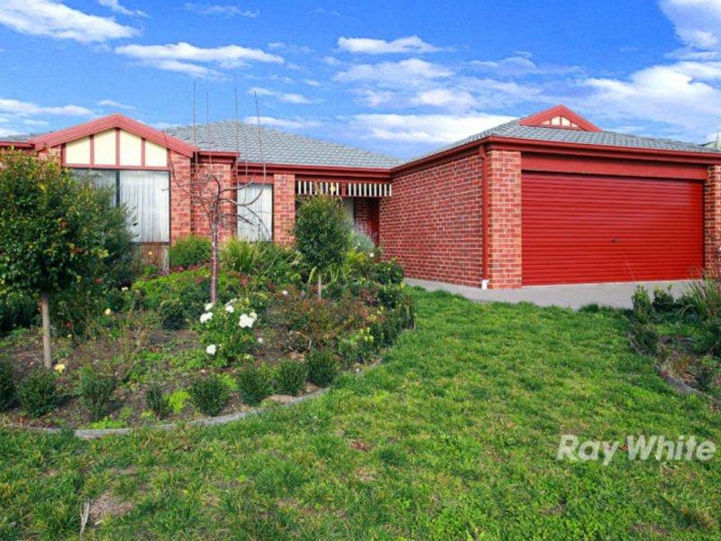 39 Bluehills Boulevard, Pakenham, Vic 3810 Property Details