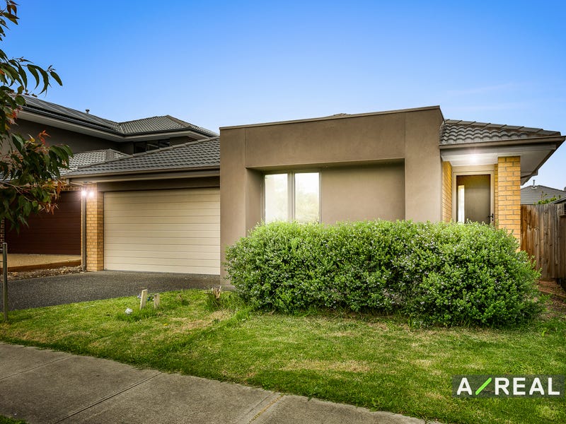 149 Wheelers Park Drive, Cranbourne North, VIC 3977