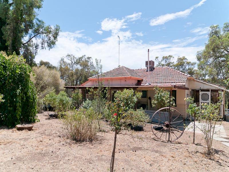 Property 107137062, Wooroloo, WA 6558 Property Details