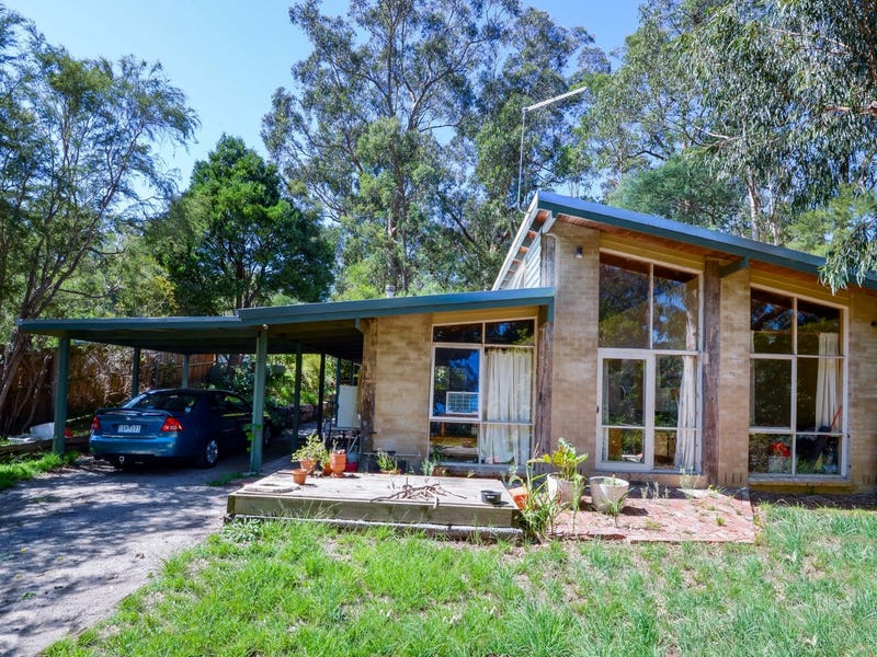 4 The Crescent, Wesburn, Vic 3799 Property Details