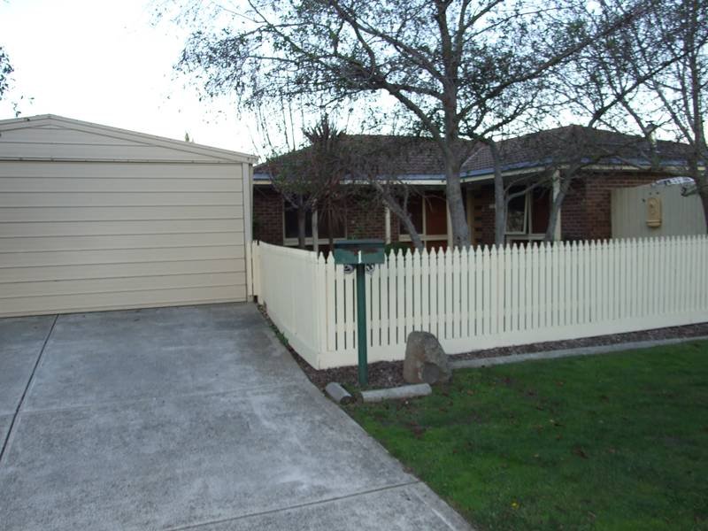 1 Banbury Court, Somerville, Vic 3912 Property Details