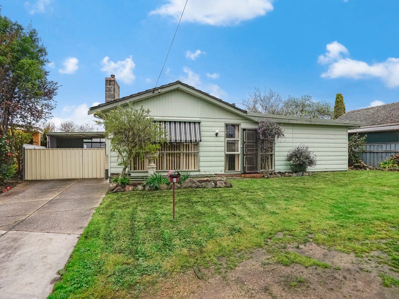 4 Tatyoon Road, Ararat, Vic 3377 House for Sale