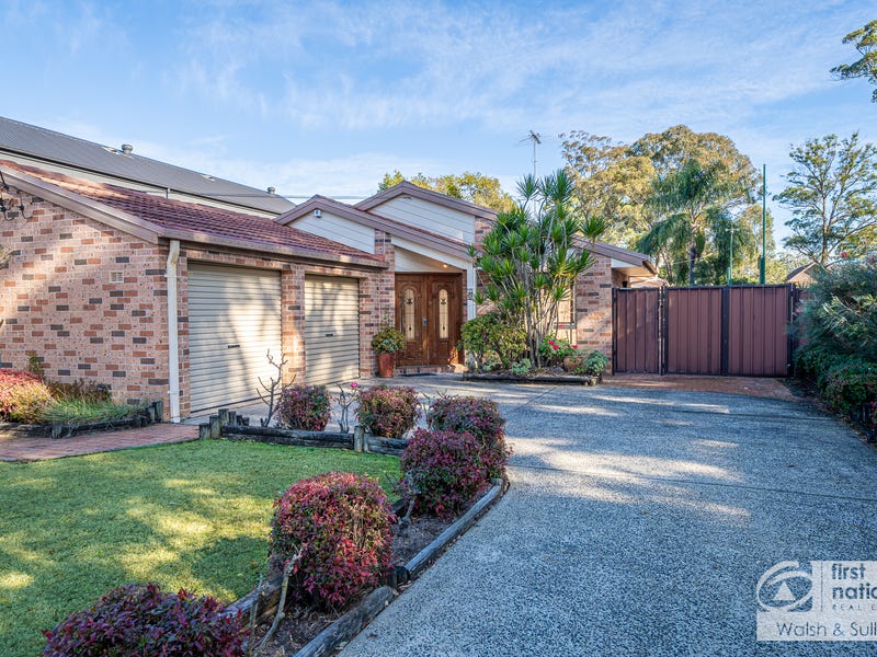 18 Austin Woodbury Place, Toongabbie, NSW 2146 Property Details