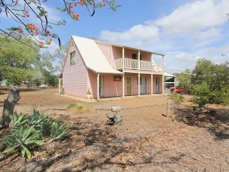 38 Bailey Street, Capella, QLD 4723