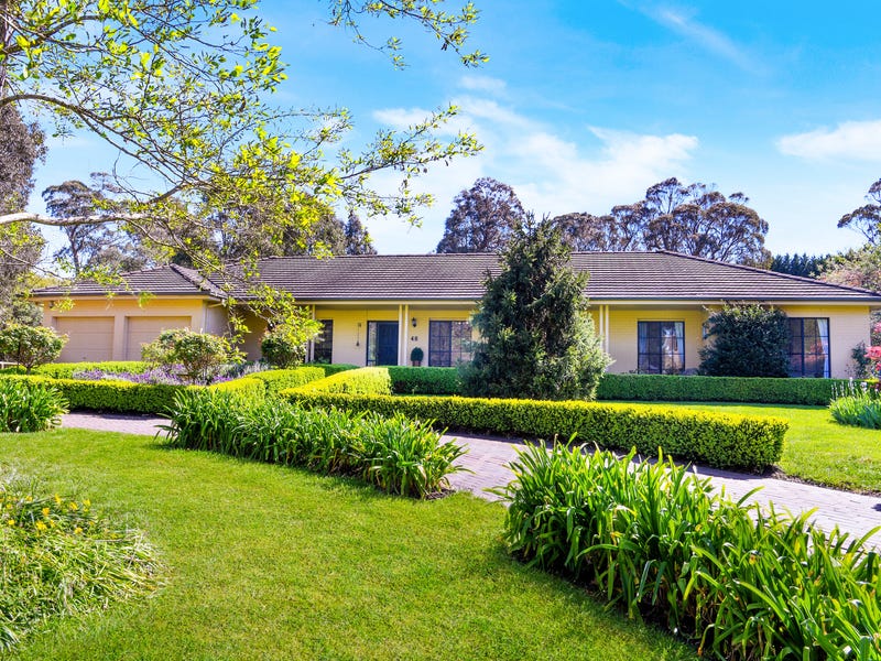 48 Highland Drive, Bowral, NSW 2576