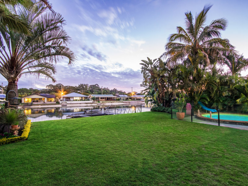 156 Tahiti Avenue, Palm Beach, Qld 4221