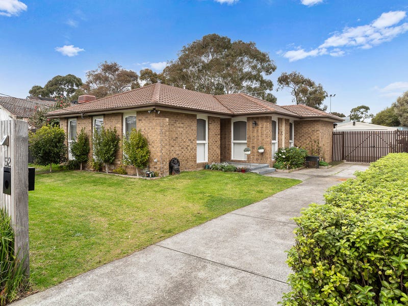 52 Gairloch Drive, Frankston, Vic 3199 Property Details