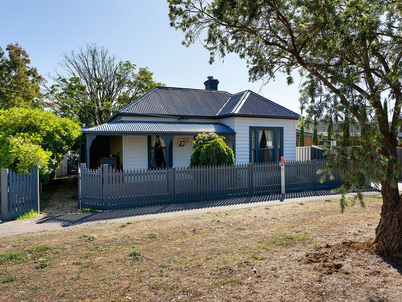 19 Myring Street, Castlemaine, Vic 3450 Property Details