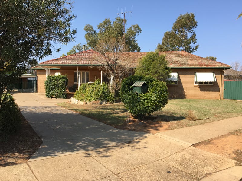 54 Derribong St, Trangie, NSW 2823 Property Details