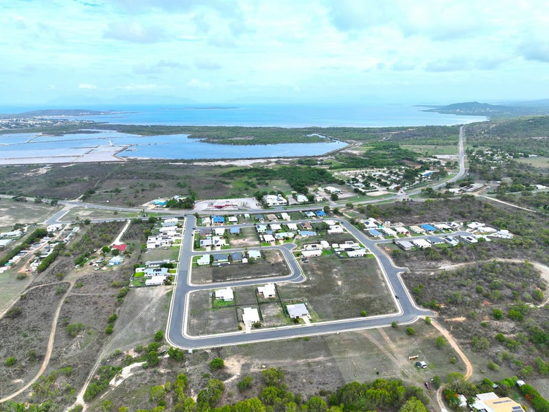 Real Estate & Property for Sale in Hideaway Bay, QLD 4800 (+1 location