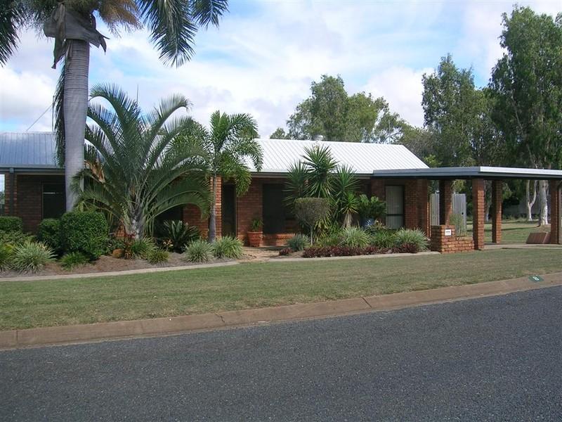 8 Davison Street, Gracemere, Qld 4702 Property Details