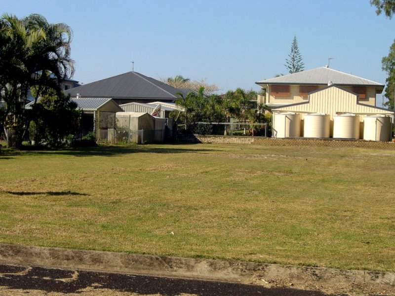 18 Pepperina Court, Woodgate, QLD 4660