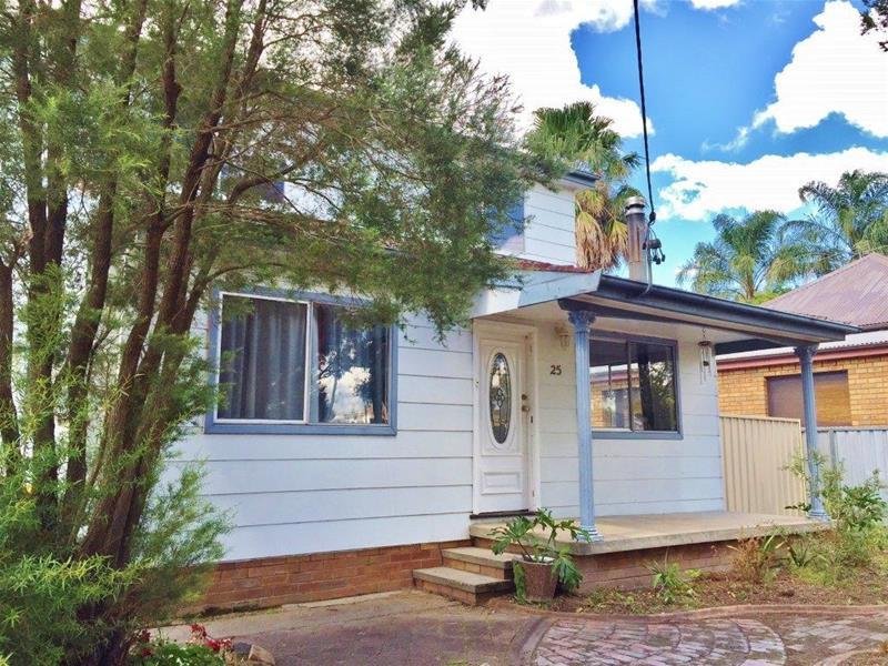 25 High Street, Greta, NSW 2334