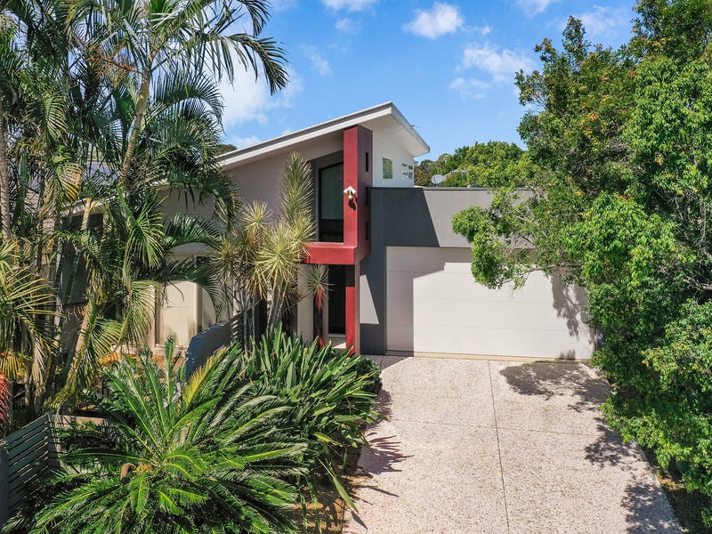 9 Matthew Cres, Pelican Waters, QLD 4551