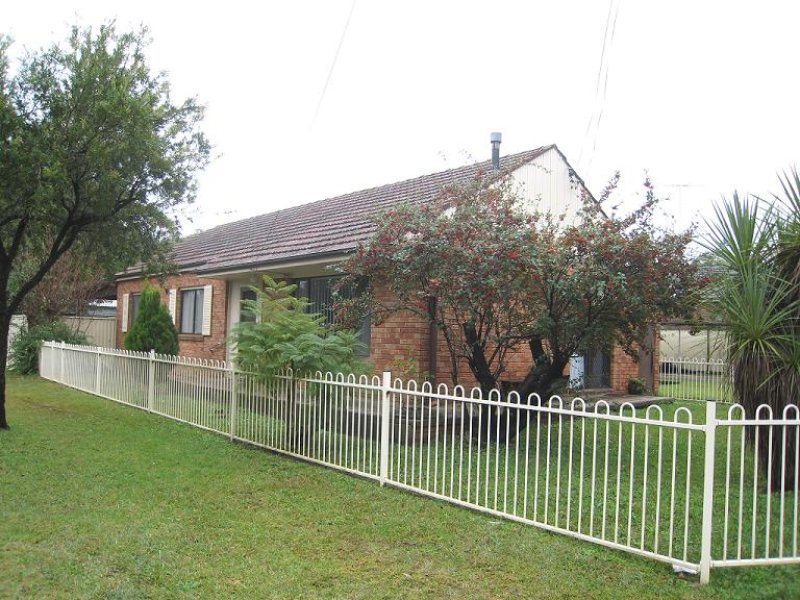 1 Ashcroft Street, Hall, NSW 2198