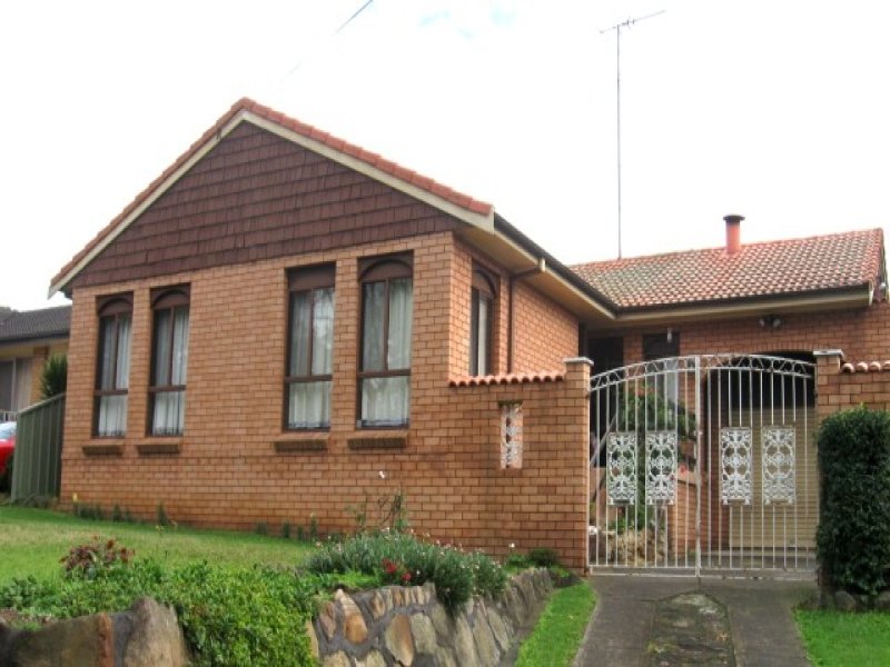 60 Richmond Cres, Campbelltown, NSW 2560