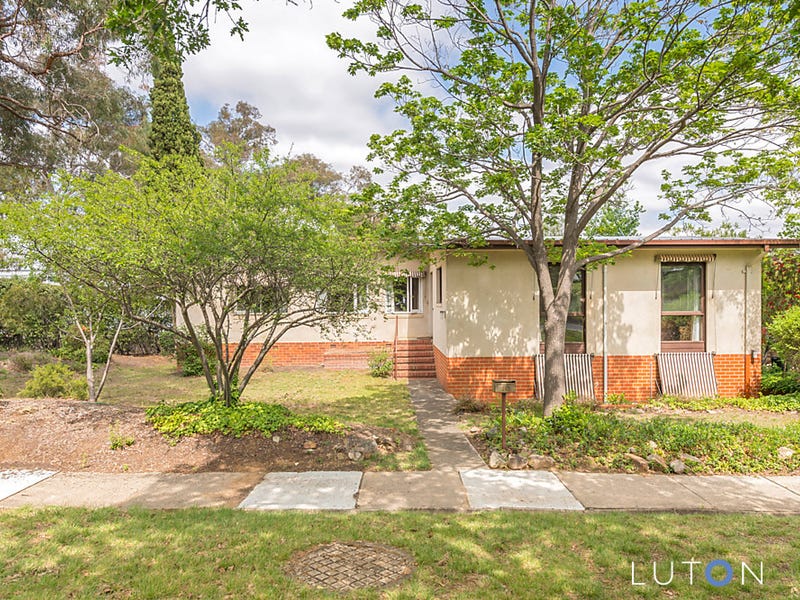 16 Fergusson Crescent, Deakin, ACT 2600 Property Details