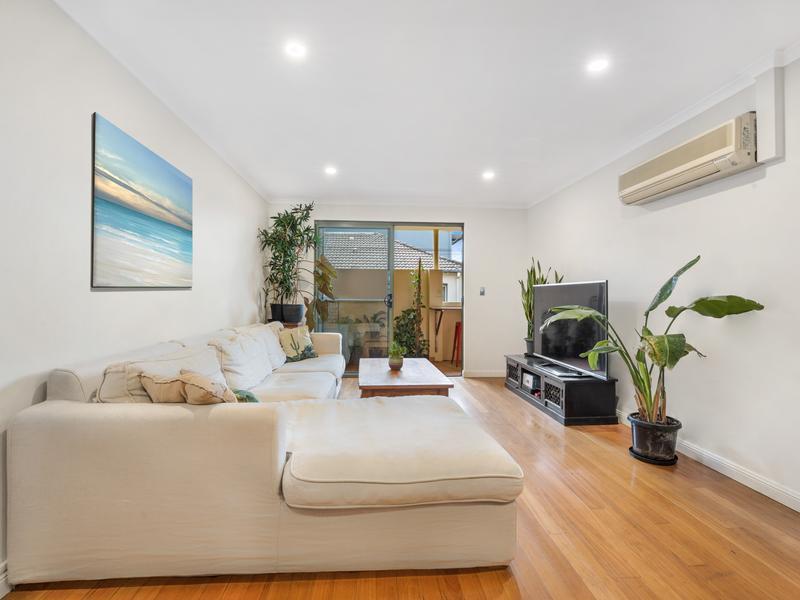 8/109111 Brook Street, Coogee, NSW 2034 Property Details
