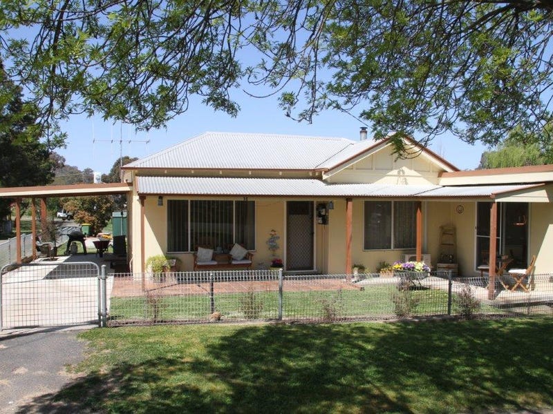 14 Leake Street, Bowning, NSW 2582