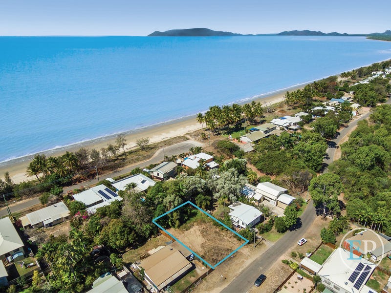 11 Cay Street, Saunders Beach, Qld 4818