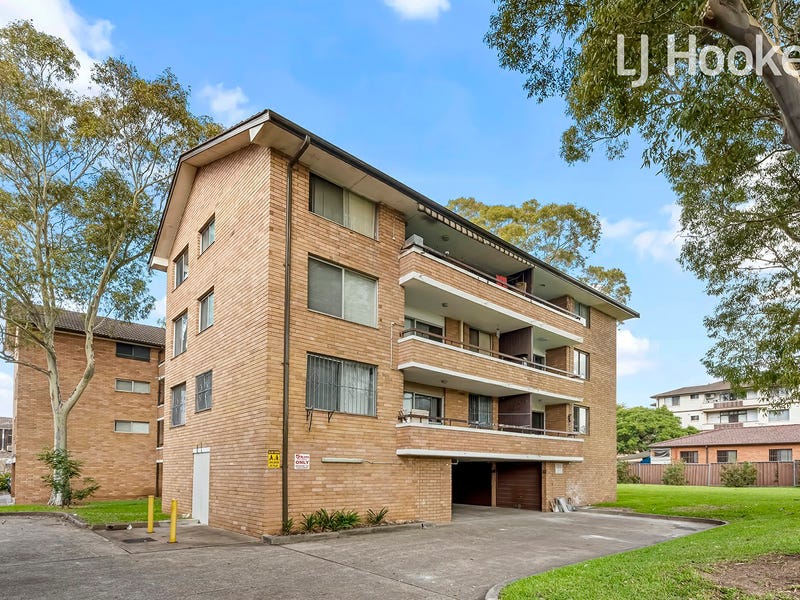 32/88 Hughes St, Cabramatta, NSW 2166 Property Details