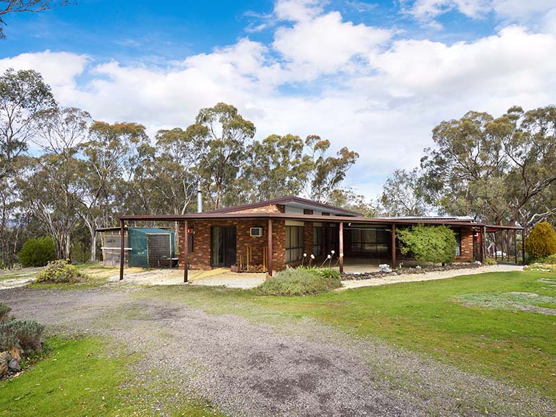 11 Meins Lane, Yapeen, VIC 3451 - realestate.com.au