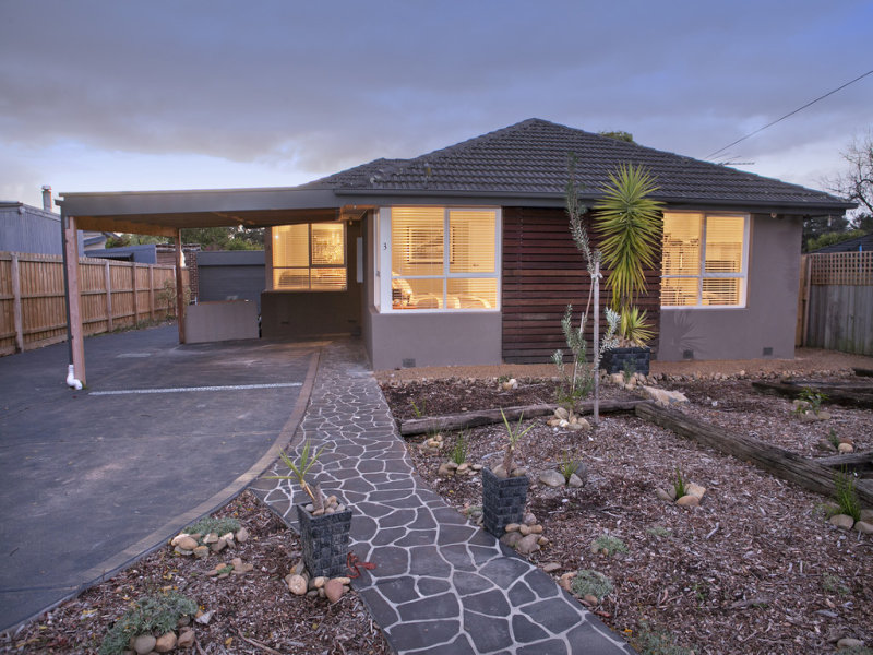 1/3 Johnson Drive, Ferntree Gully, VIC 3156