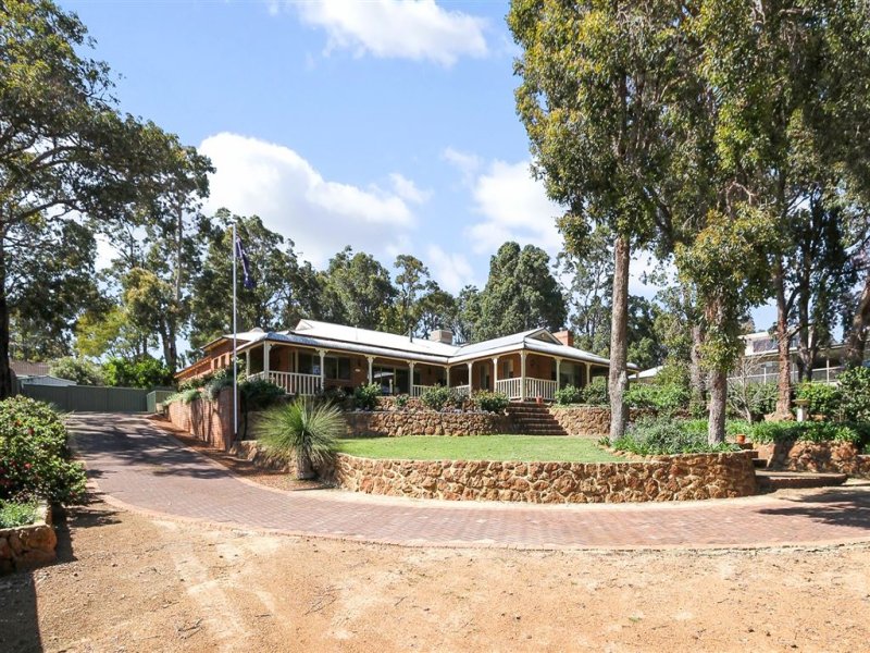 261 Lesmurdie Road, Lesmurdie, WA 6076 Property Details