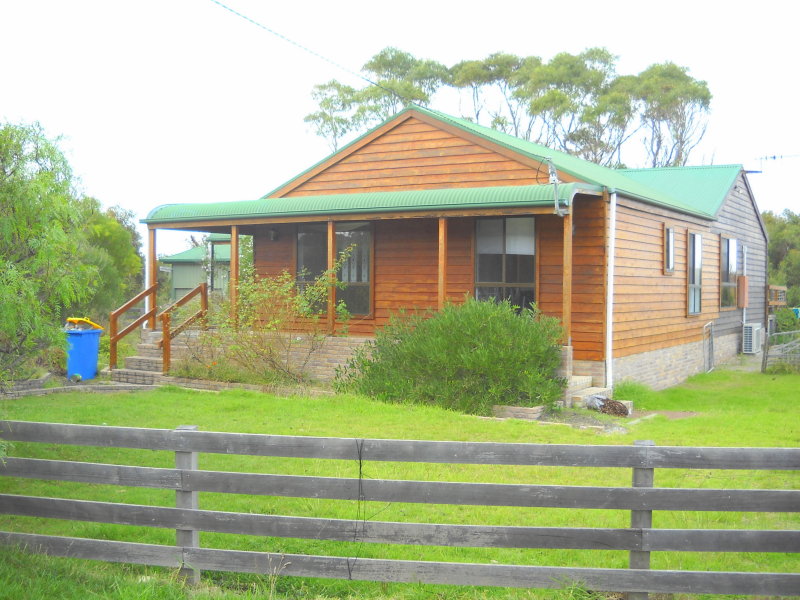 9 Dune Street, Scamander, Tas 7215 Property Details