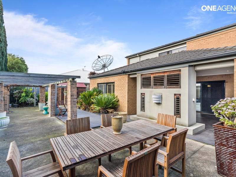 16 Rowland Drive, Point Cook, VIC 3030