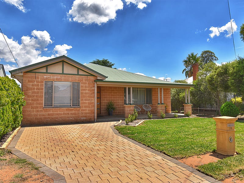 78 Fitzroy Avenue, Cowra, NSW 2794