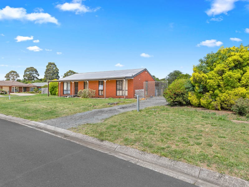 11 Wicklow Drive, Invermay Park, VIC 3350