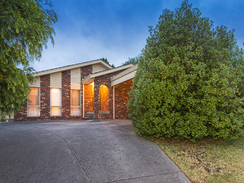 8 Winga Place, St Helena, VIC 3088