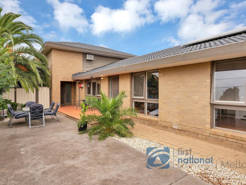 10 Kingsway, Melton, Vic 3337 Property Details